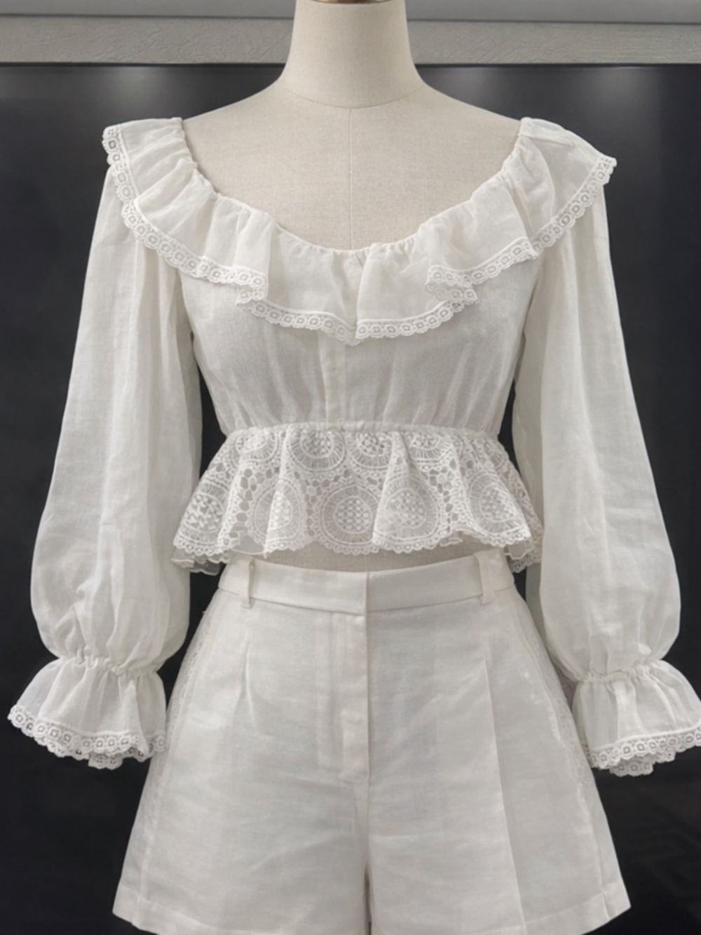 Gizia White Lace Peplum Blouse & Shorts Set – Ruffle, Feminine, Summer Outfit